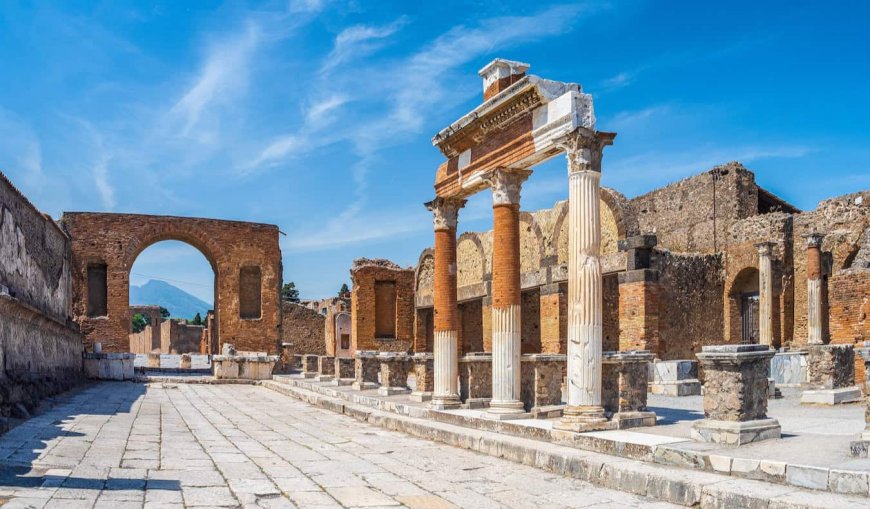 The Ultimate Guide to Visiting Pompeii