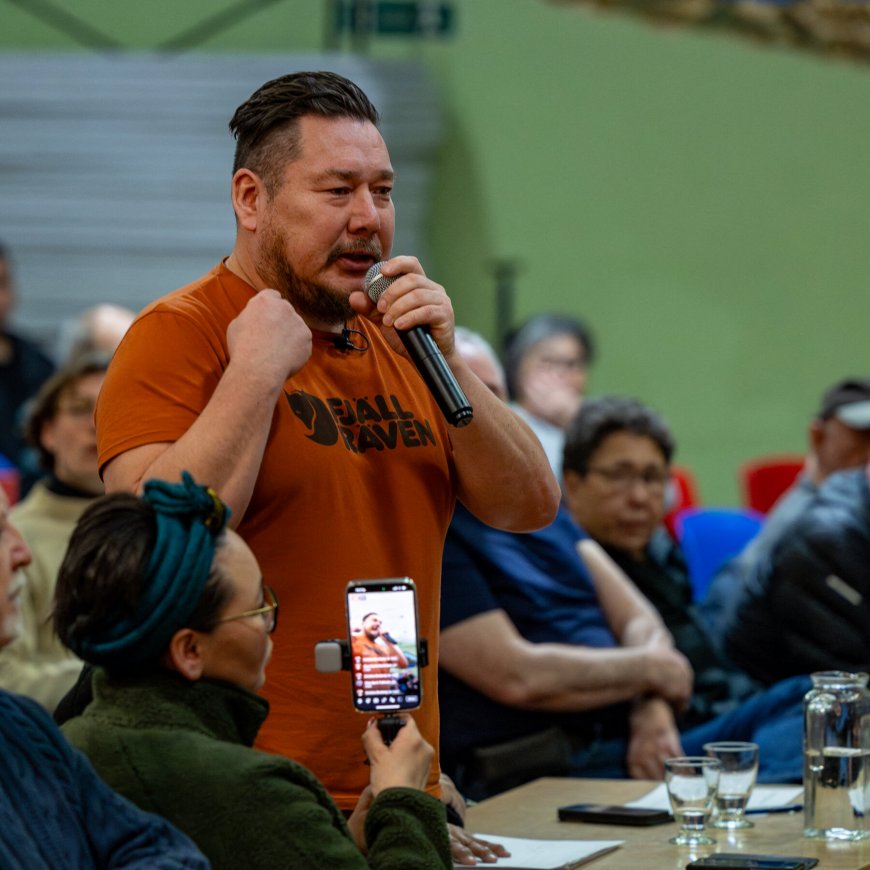 Trump’s No. 1 Fan in Greenland: A Bricklayer Turned Political Player