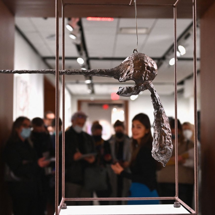 Billionaires’ Battle Over a Sculpture Exposes a Mysterious Art Market